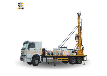 جهاز حفر آبار مياه الشاحنة الثقيلة 300 × 6 × 4 مع قضبان حفر 3 م / 4.5 م